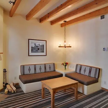 Chimayo De Hotel